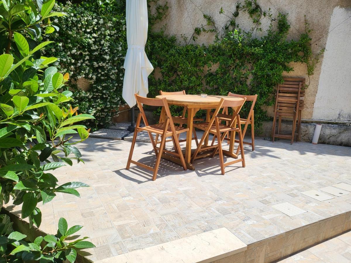 Residenza Don Camillo Villa Mondello Luaran gambar